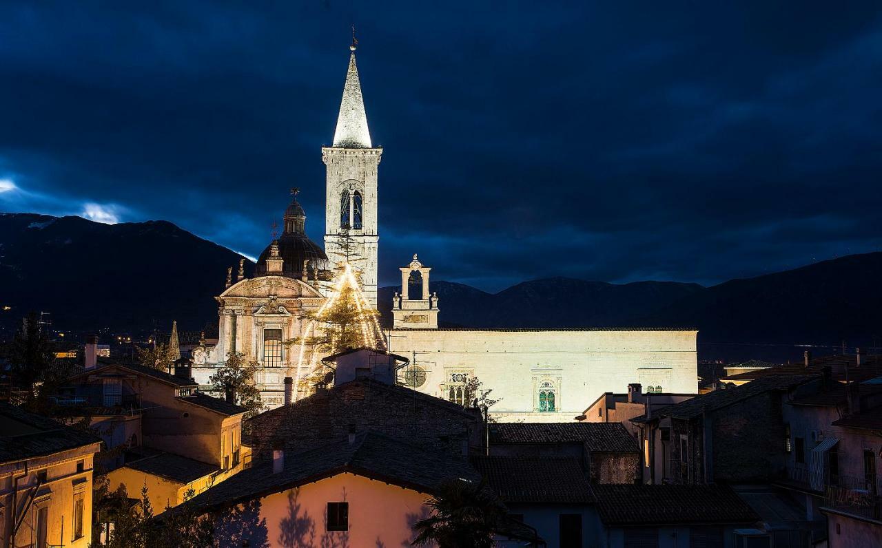 La Finestra Sulmo Lägenhet Sulmona Exteriör bild